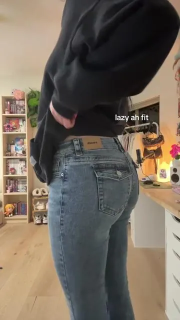 jeans carryinggg #alt #lowrise 