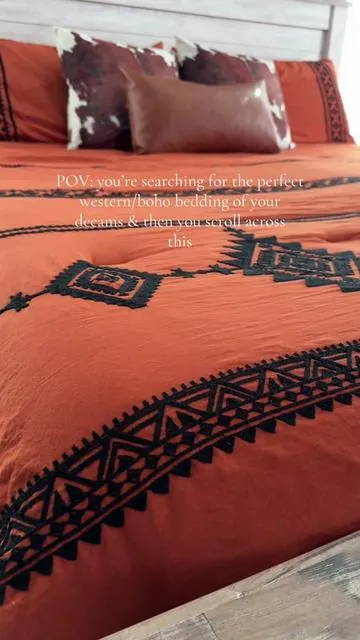 Seriously the softest comforter iv’e ever slept in & it’s so gorgeous😍 #westernbedding #westerndecor #beddingsets #bohowesternstyle #bedding 