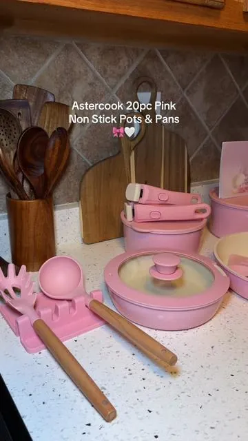 HERMOSO CONJUNTO DE OLLAS Y SARTENES ROSAS 💗🎀 #sartenes @Astercook Global #astercook #astercookpotssets #pinkkitchen #kitchenaccessories  