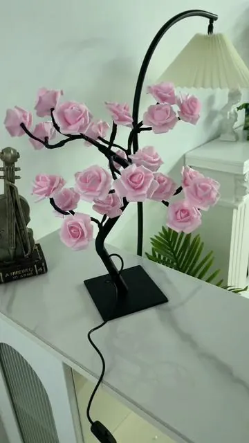 the most thoughtful gift for her🥀 #girlfriend #foreverflowers #roselamp #roses #giftguide