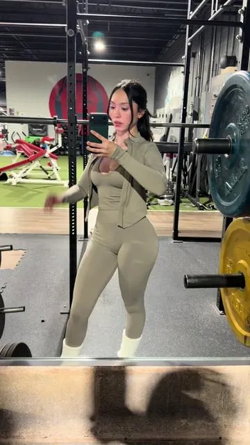 three piece sets 🙂‍↕️🤏🏻 #gymset #legging 