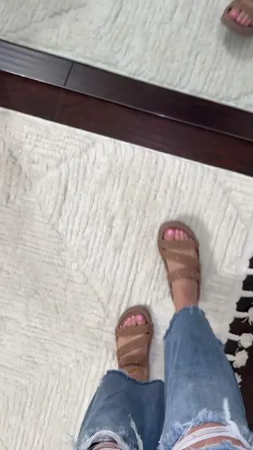 the sparkle on these new crocs 😍😍 crocs getaway gems sandals #crocs #sandals #tiktokshopcreatorpicks 