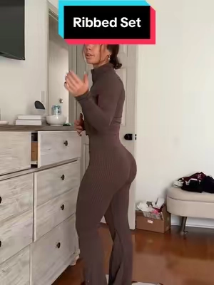 I’m so glad he noticed🤭 #tiktokshopcreatorpicks #newyearnewaura #newyearnewme #activewear #ribbed 