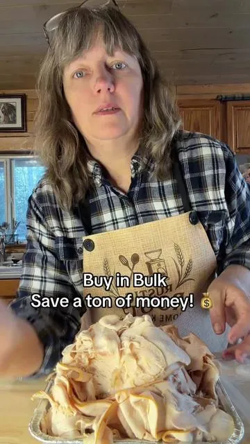 This is how I keep sliced meat fresh and freezer-burn free.  I used the turkey breast I sliced for lunch meat and sealed it with the Feppo handheld vacuum sealer — it’s quick, simple, and perfect for buying meat in bulk. Removing the air keeps food fresh longer, saves freezer space, and helps cut down on wasted food. If you meal prep, hunt, or stock up during sales, this little vacuum sealer makes it so easy to save money. #mealprep #foodstorage #HomesteadKitchen #foodprep @FEPPO.Home-Emma💫 