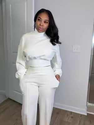 Soft and amazing two piece set pullover with pants  Medium  5’3  #pullover #matchingset #twopieceoutfit 