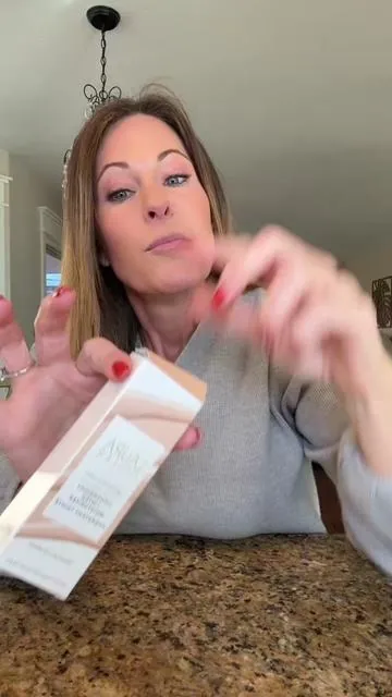 If you have dry skin and your makeup looks cakey and dry, try a tinted moisturizer 🥰. @Laura Geller Beauty #tintedmoisturizer #makeup #matureskin #creatoricons #ttstoptier 