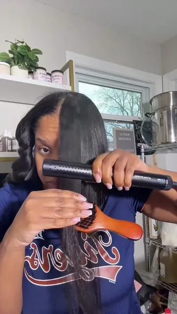 Silk Press #wavytalkairflowstyler #silkpress 