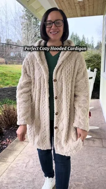 These is so soft and comfy! You will love it. Click link to get yours from  @VVZ-CHIC  . #ad #cardigan #tiktokshopholidayhaul #tiktokshopcreatorpicks #newyearnewme  