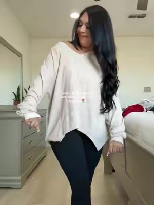 Loving the apricot color!🌷#fyp#fashion#oversizedshirt#leggingsoutfit#fashiontok 