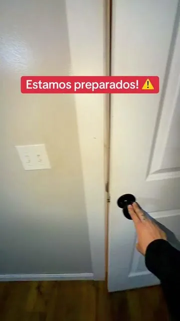 ⸻ Bombillas recargables que se prenden solas cuando se va la luz, dan luz clara y fuerte de 850 lúmenes y duran horas encendidas. Perfectas para emergencias en casa, apagones o incluso camping. Súper prácticas y útiles para tener siempre a la mano. #fyp #tiktokviral #HomeEssentials #PowerOutageReady #RechargeableBulb