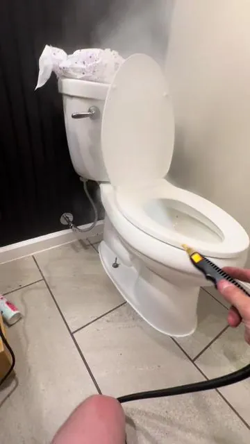 I already know that your kids pee on the toilet that’s why you need the steam cleaner#mom #dad #steam #toilet #cleantok 