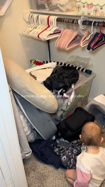 MOM HACK to store outgrow baby clothes and hand-me-downs. These storage bags save MAJOR space and the portable vacuum is going to be so handy for all of our future vacations 🤩 #momhack #babyclothes 