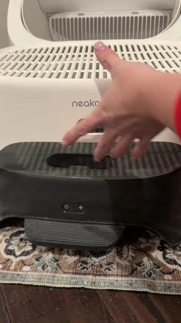I have 5 cats and open-top litter boxes fling cat litter everywhere… this litter step has been a game changer for keeping litter off my floors 😅 It’s Universal and catches the mess when they jump out. This one was just released, so you can be one of the first to try the Air Step — I’ll link it below 🤍 @Neakasa  #catlover #automaticlitterbox #cattoys #catsoftiktok #litterboxhack 