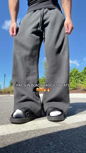 @pacsun 5’10 165 MÉDIUM #pacsun #baggysweats #sweatpants #mensfashion #winterwear 
