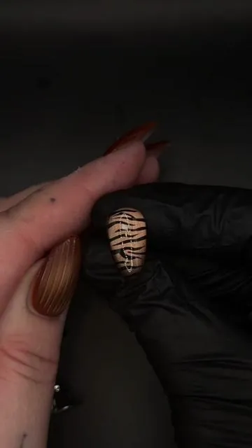 Animal print cat eye nails tutorial 💕 #nailtutorial #nailtrends #beginnernailtech #gelpolish #cateyegel 