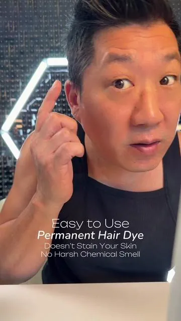 How to use Limer hair dye shampoo. This is a easy to use permanent hair dye that only takes 15 to 30 minutes and doesn’t stain in your skin. The color that I’m using is natural black #hairdye @@Limer Official##limer##howto##hair