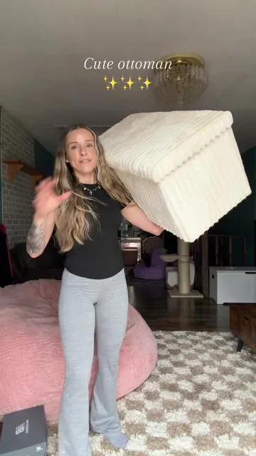 The perfect storage ottoman to put at the end of your bed #ottoman #storageottoman #tiktokshopcreatorpicks 