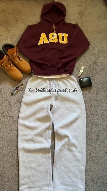 Heavyweight and affordable baggy sweatpants #sweatpants #sweatpantsoutfit #baggysweats #streetwear #streetfashion 