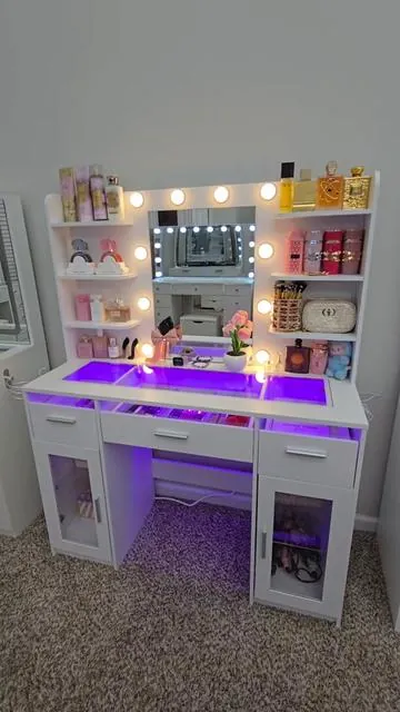 #makeupvanity #valentinesdaygiftideas #valentinesdaygiftideasforher #vanity 