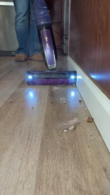 This shark steam pickup is a great way to mop, vacuum and steam clean all at the same time #shark #steamcleaning #vacuum #mopping #tiktokshopcreatorpicks 