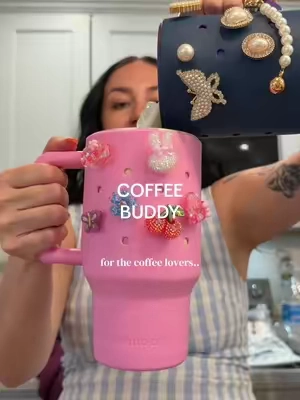 I love adding the charms 💫😍 @Frost Buddy #frostbuddy #togobuddy #frostbuddycup #tumblersoftiktok #coffeetok 