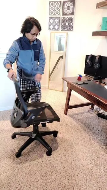 Sitting through all-nighters just to reach the best gaming angle? Your back deserves better. #gamingchair  #chair  #gamers  #tiktokshopfinds  #tiktokshopcreatorpicks 