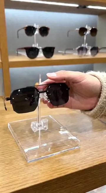 I told myself I’d just look… yeah. #justlooking #sunglassfinds #tiktokmademebuyit #usashop #styledeals 