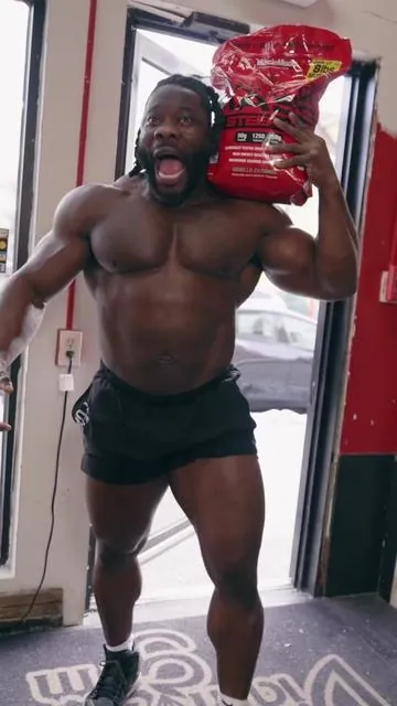 Ayo listen up 😤💪🏾 New year, new muscle. Coach said I gotta put on MORE pounds for the New York Pro — so I moved like a champ. I grabbed that MuscleMeds CARNIVOR MASS — MAD BIG, STEEL STRONG 🥩🔥 ✅ 50G Beef Protein Isolate ✅ 1250 Muscle-Building Calories ✅ 255G Carbohydrates ✅ Sugar-Free ✅ Lactose-Free Milk is for babies — beef builds muscle. Carnivor Nation, ride out. USE LINK BELOW