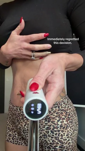 Replying to @Marcie the amount of f 💣 I through out. 😆😆😆 Electrical Muscle Stimulation is NOT for everyone.  ⚡️forces muscle contractions, for recovery and activation.    ⚡️Lymphatic drainage, moving that fluid buildup,  ⚡️circulation,  ⚡️ releasing fascia and  ⚡️breaking up cellulite.  #emsculpt #fascia #cellulitereduction #sculpt #muscles 