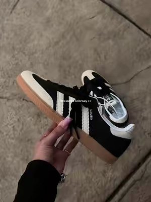 Soo cute <3 #samba #addidas #sambas #sambashoes #sneaker 