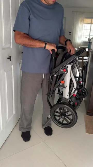 #wheelchair #elderlycare #wheelchairtravel #elderlyparents #tiktokshopcreatorpicks 