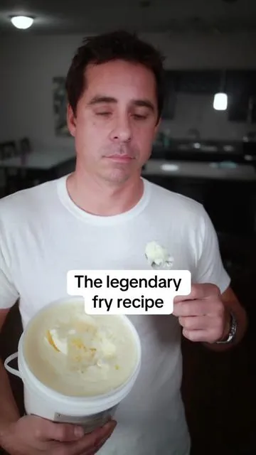 The Complete Fast Food 1980s French Fry Tutorial - Step By Step DISCLAIMER: These statements have not been evaluated by the Food and Drug Administration (FDA). This is not medical advice. Results may vary. Always consult your doctor. This product is not intended to diagnose, treat, cure, or prevent any disease. "results not typical" #tiktokshopcreatorpicks #beeftallow #biohacking #longevity Research Citation: Formula 47 (93% beef tallow) used 1949-1990. Double-frying technique standard in professional kitchens. Phil Sokolof's $15M campaign led to 1990 formula change. Malcolm Gladwell: "[The switch] destroyed the French fry." Russet potatoes preferred for high starch content.