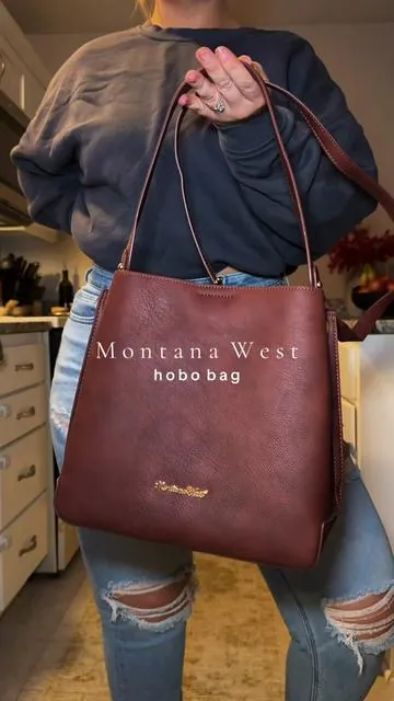 Love the red on this hobo bag 🍁@Rustic Charm Bootic #purse #pursetok #hobobag #wranglerpurse #leatherbag 