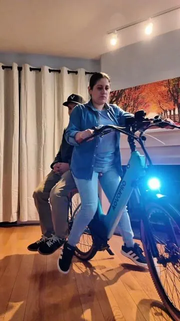 Bicicleta eléctrica para mujeres de Aovopro rin 26” #Aovoproebike #tiktokshopcreatorpicks #ebikeforwomen #ebikestyle #ebike 