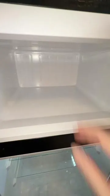 This compact fridge has me feeling like I’ve finally made it in life 🤣 #compactfridge #minifridgerestock #fridgeorganization #fridgerestock #kitchenhacks 