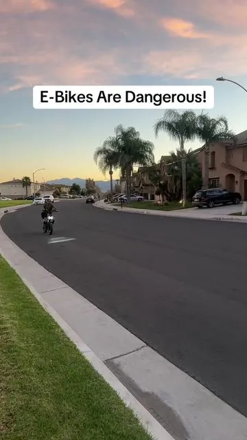 For day-to-day travels an off-road adventures this E bike will be your perfect companion! #electricbikelover #ebikeenduro #sportyebike #fastebike #fastebikes 
