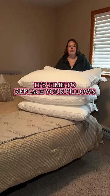 My neck has been soooo much better since I got these new pillows! I’ve bought 2 packs now one for us and one for our guest bedroom! If you need new pillows you should try these king size hotel pillows from @Utopia Brands! #kingsizepillows #newpillows #hotelpillows #guestbedroom #softpillows 