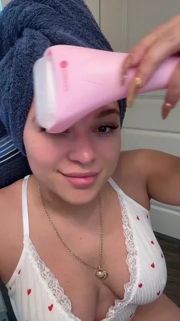 Terapia de hielo. Ayuda a reducir la hinchazón, cerrar poros reducir las ojeras y el envejecimiento prematuro#fypシ゚viral#tiktokshop 
