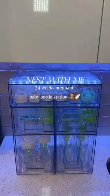 officially nesting for our baby’s arrival 🧸🍼 starting with organizing our baby bottle station @VTOPMART-TT #babybottlestation #storagehacks #nesting #nestwithme #organization 