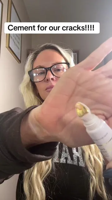 @Laura Geller Beauty #linesmoother #finelinesandwrinkles #matureskin #matureskinmakeup #over40 