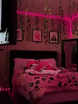 laying in bed + scrolling on tiktok , I love it 😩💕 #aestheticroom #girlyvibes #cozyroom #roomdecor #🎀   