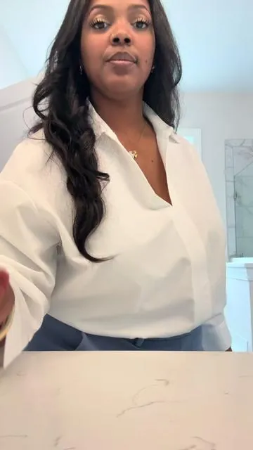 Get the bodysuit ladies. I’m wearing an XXL. #bodysuit #officeattire #workwear #womensclothing #tiktokshopcreatorpicks 
