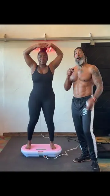 10 minutes. That’s it. ⏱️ While Tameka stands still, this vibration plate is making her body simulate walking, jogging, running — even jumping without pounding the knees, hips, or lower back. This is low-impact, high-return training. Perfect for: 	•	busy schedules 	•	joint-friendly workouts 	•	recovery days 	•	beginners and advanced athletes You’re not just standing… Your muscles are firing, your core is bracing, your circulation is moving, and your body thinks it’s in motion. If you’ve been saying you don’t have time to work out — 👉 start with 10 minutes and let the machine do the work. ⚡️ 100 Proof Flow Fitness approved 🛒 Tap the cart & get yours while it’s on sale #womenover40  #bodyscultping #merachfitness  #vibrationplate  #lymphaticdrainage 