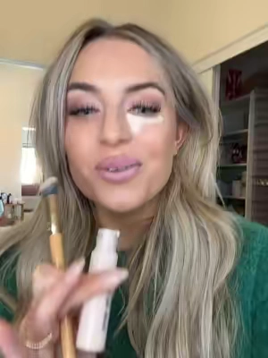 Shape tape week is finally here!!!!! @tarte cosmetics #tarteshapetape #makeupforbeginners #makeupfinds #beautytips #easymakeup 