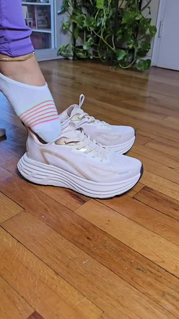 @ALLSWIFIT  #womenshoes #sneakers #comfortshoes  #runningshoes  #tiktokshopcreatorpicks 