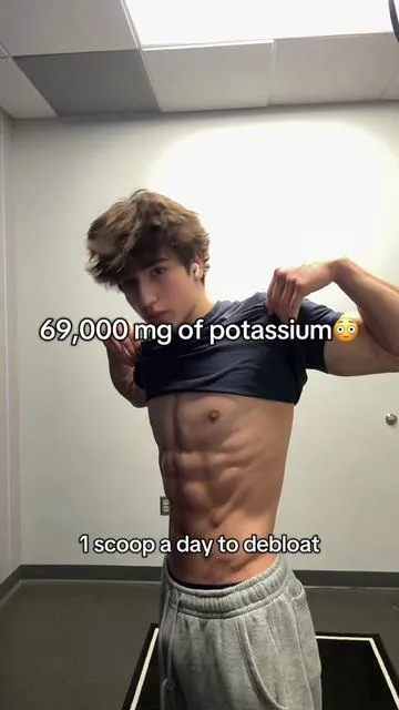 So easy to debloat #bloat #debloat #potassium #electrolytepowder #hydration 