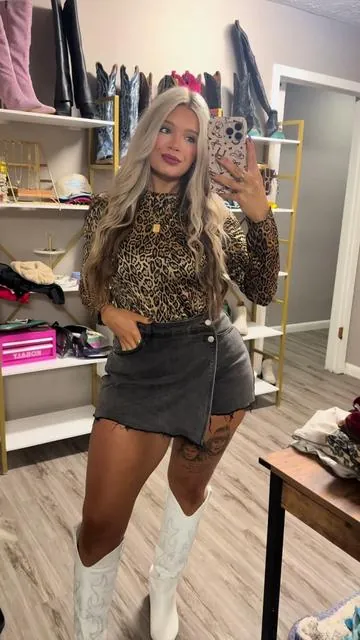 my favorite skorts omg!! such a great deal right now! i’d buy now to have them for spring and summer!! im wearing a large but they are very roomy in my waist im wondering should i order medium? #skort #skirt #cuteoutfits #outfitideas #goingoutfits