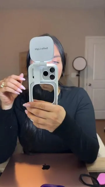 Selfie light! 