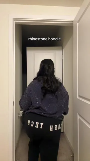 since everyone is asking about the hoodie, this is wear it was purchased 🫰🏻 #fyp #tiktokshop #affiliatemarketing #rhinestones #hoodie 