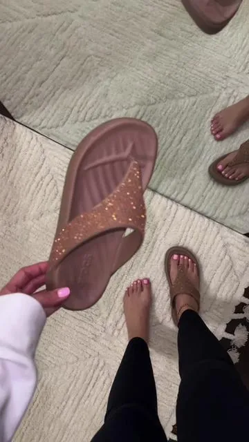 new Crocs getaway gem sandals ✨🪩✨ #crocs #sandals #tiktokshopcreatorpicks 